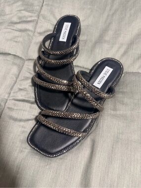 Steve Madden Black Braided-Strap Multi-Band Slide Sandals Size 7